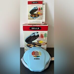 Bella Cakesicle Maker Item #13643 Cake On A Stick Light Blue